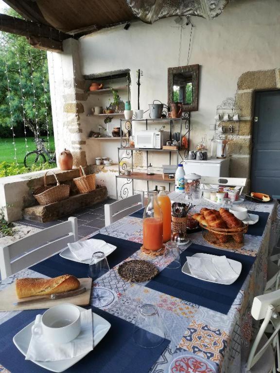 Au Logis De La Mongie Bed & Breakfast Soullans Exterior foto